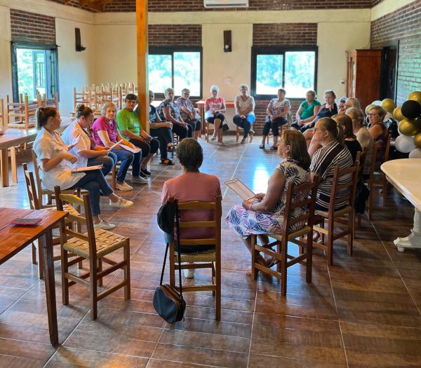 Centro de Imigrante recebe Selo Ouro UBS Amiga do Idoso