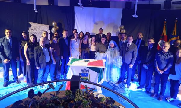 Câmara homenageia os 110 anos de Encantado em sessão solene