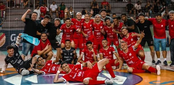 Alaf vence Santa Cruz na estreia da Taça Farroupilha