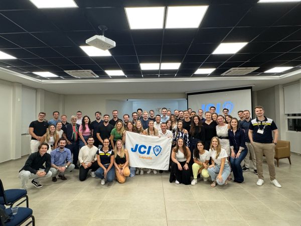 Aspiraday reúne mais de 80 pessoas na Acil