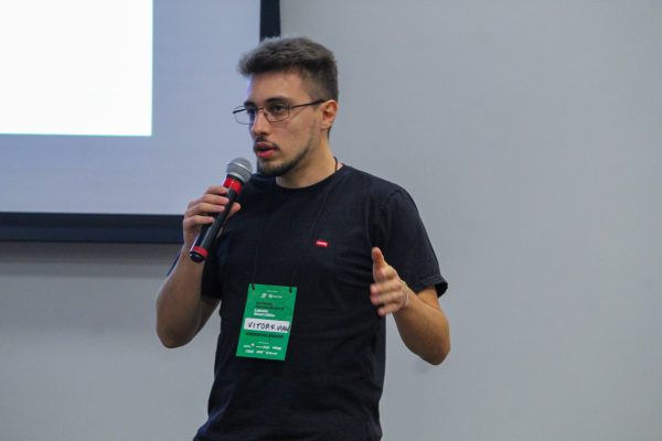 “A tecnologia existe para servir às  pessoas e resolver problemas reais”