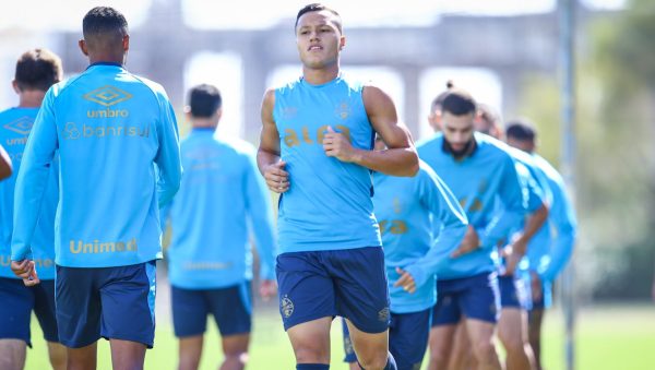 Grêmio tem confronto direto para deixar o Z4