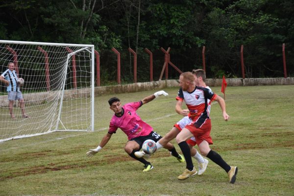 Municipal de Travesseiro segue com três jogos