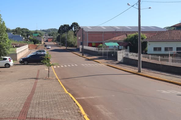 Cidade abre licitação para construção de ‘rua coberta’ entre escolas