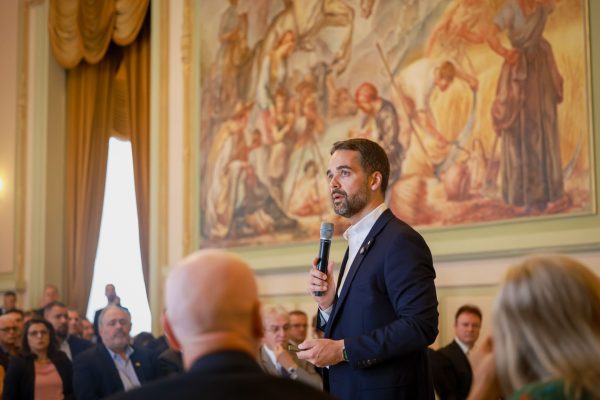 “Está claro. A tarifa-teto será menor do que os R$ 0,23”, garante governador