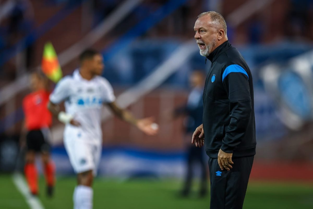 Grêmio fica no empate com o Vitória e segue no Z-4 do Brasileirão