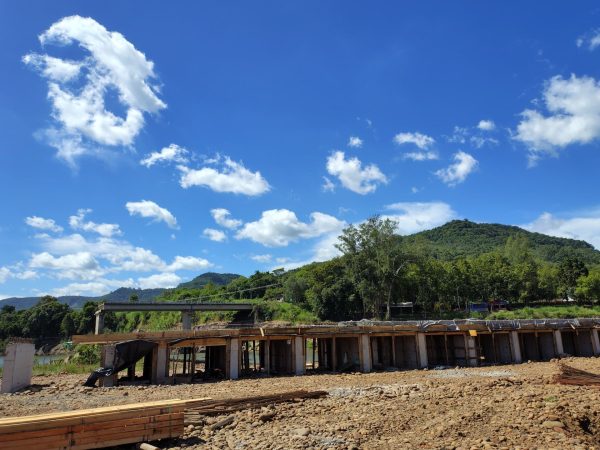 Associação prorroga prazo de entrega de ponte baixa
