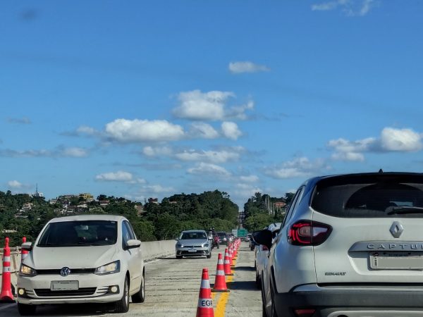 Com a ponte liberada, filas se formam na ERS-130