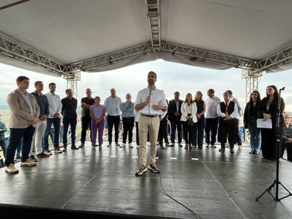 “Não há enxurrada que leve a coragem e a ousadia do povo gaúcho”