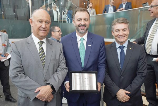 Be8 completa 20 anos com homenagem da Assembleia Legislativa