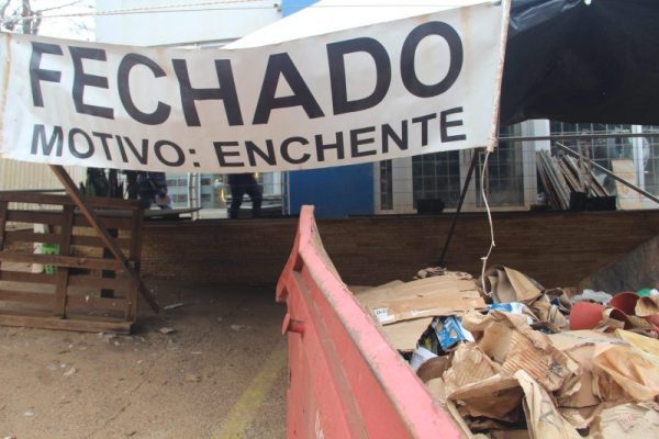 BNDES notifica empresas por demitir funcionários após enchentes