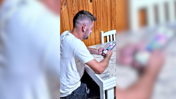 “Com um celular também é possível criar artes incríveis”