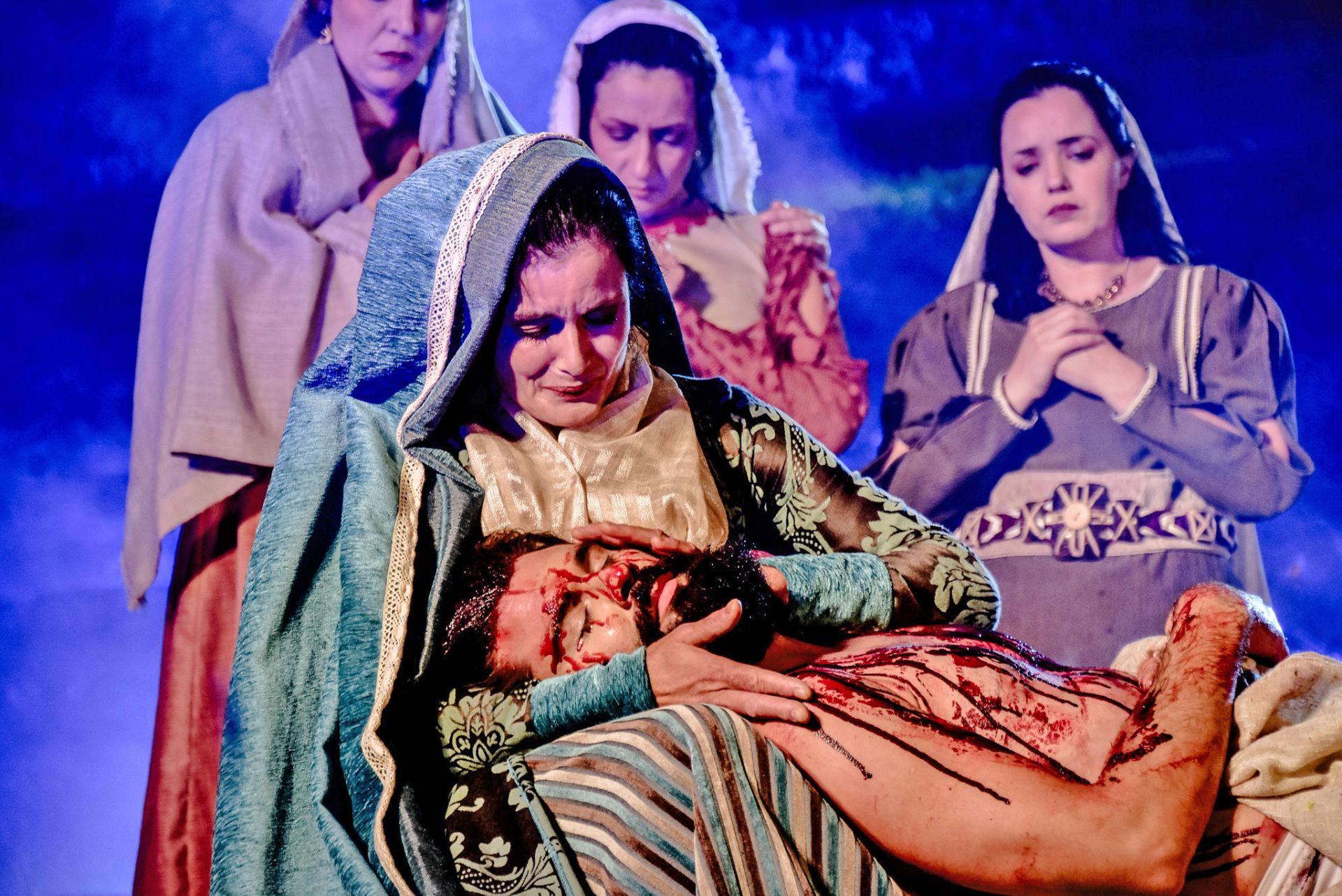 Paixão de Cristo de Imigrante incorpora temas atuais sem alterar narrativa