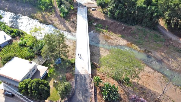Travessia é liberada para passagem no Centro de Canudos do Vale