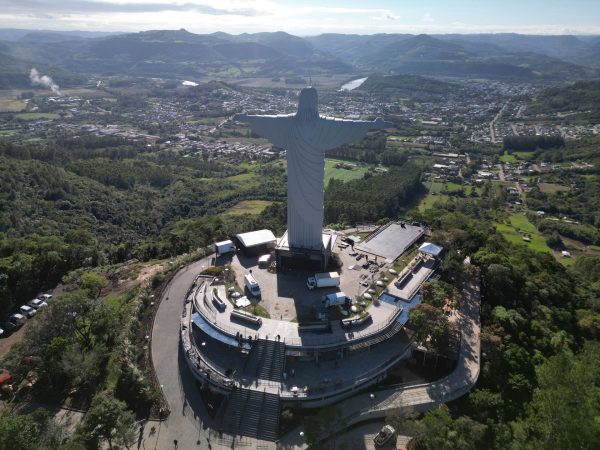 O futuro do Cristo Protetor e do turismo regional