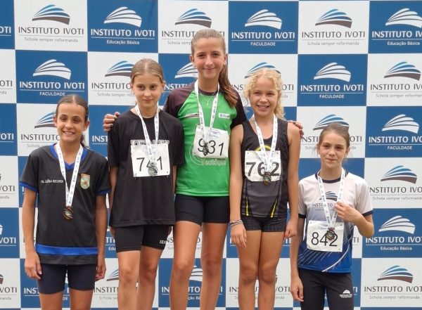 Atletas do Colégio Teutônia conquistam medalhas no Troféu Ivoti