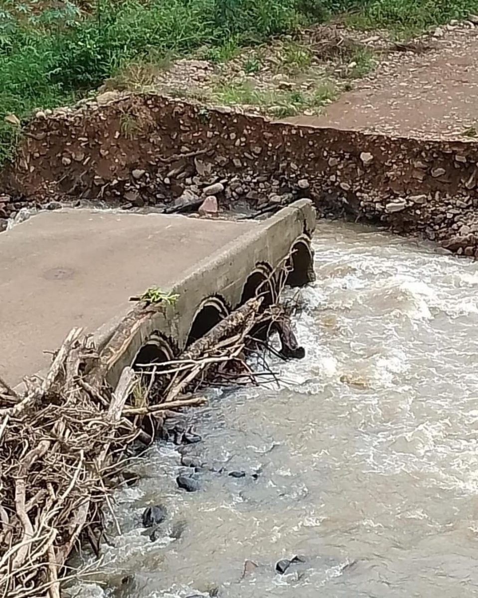 Correnteza leva cabeceira da ponte do Arroio Dudulha