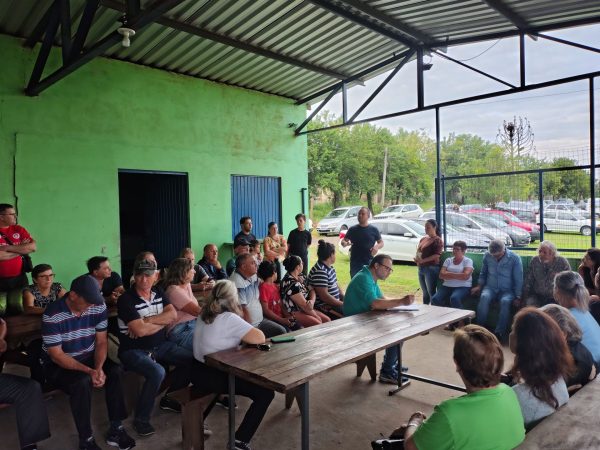 Moradores do bairro Navegantes cobram agilidade na construção de novas moradias