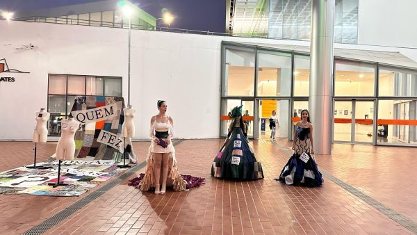 Alunos da Univates promovem desfile de alerta ao desperdício