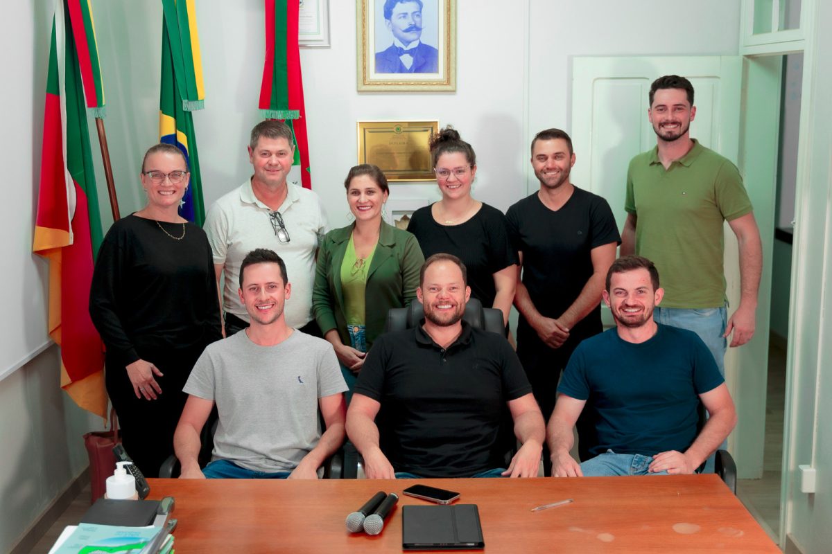 Vespasiano Corrêa apresenta primeiros 100 dias de governo