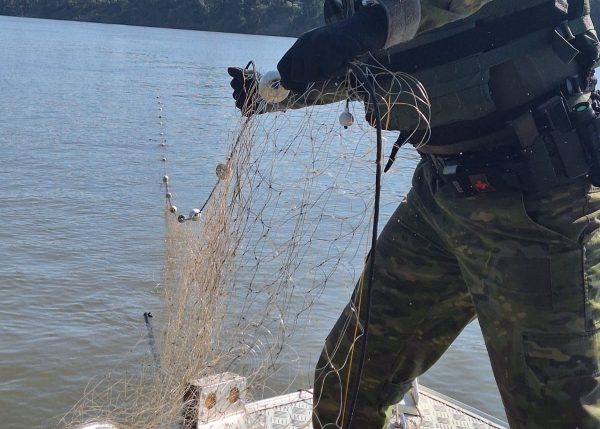 Fiscalização fluvial combate pesca ilegal no Rio Taquari
