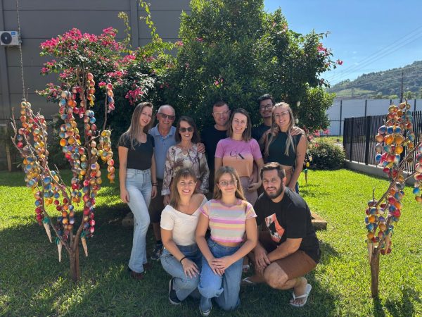Família Naitzel mantém viva tradição da Osterbaum há duas décadas