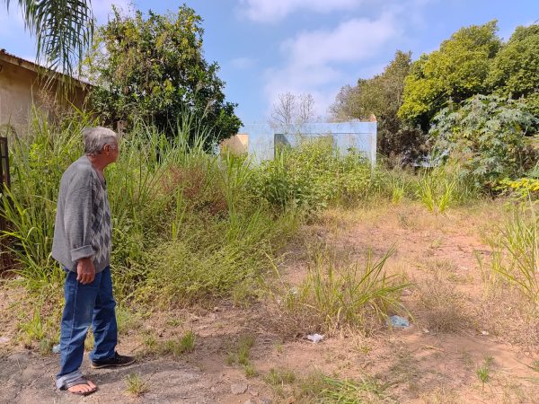 Aposentado desabafa sobre abandono em ginásio público