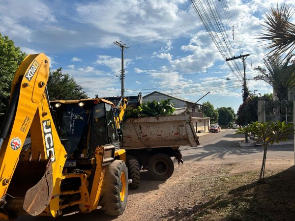Mutirão de limpeza chega ao bairro Conservas