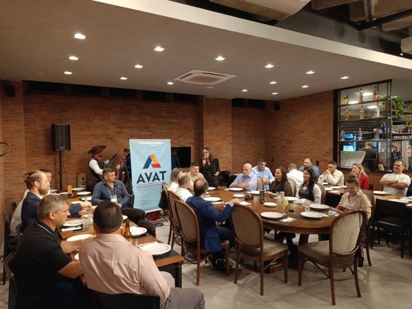 Avat debate criação do Parlamento do Vale