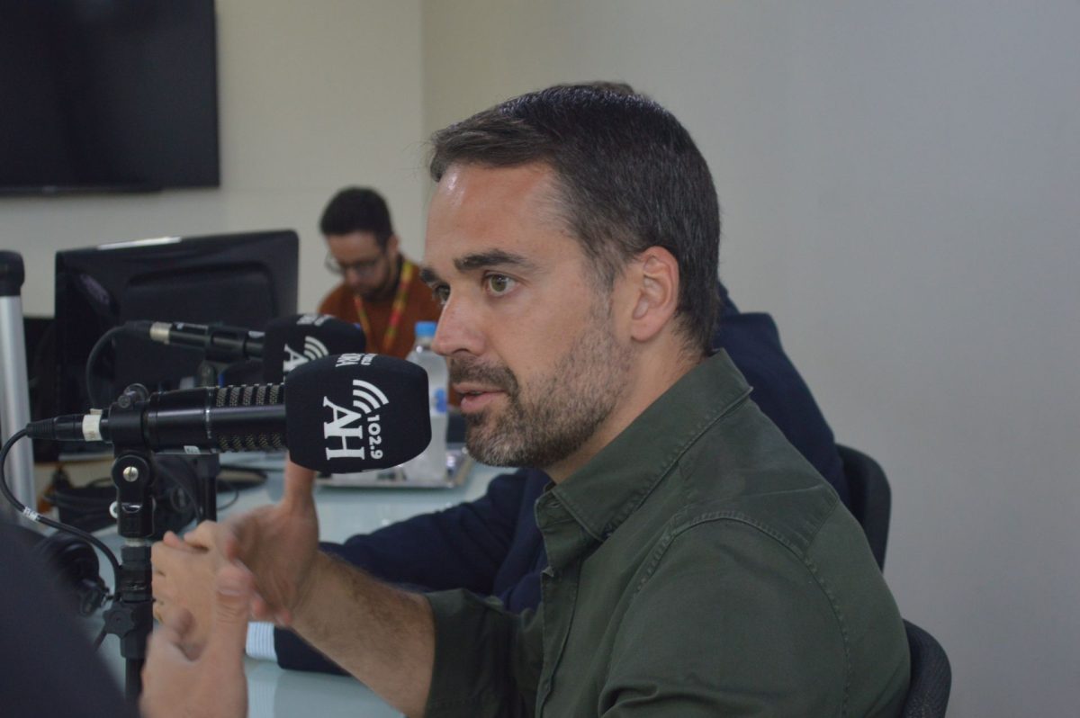 Após 24 anos, Eduardo Leite deixa PSDB