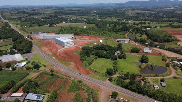 Mato Leitão doa projeto para construção de interseção na RSC-453