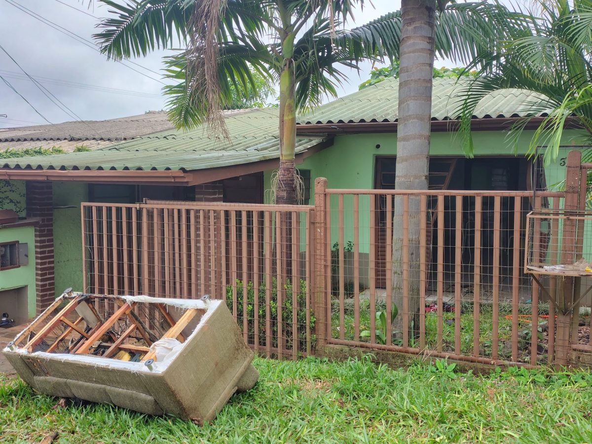 Princípio de incêndio mobiliza bombeiros no bairro Santo Antônio