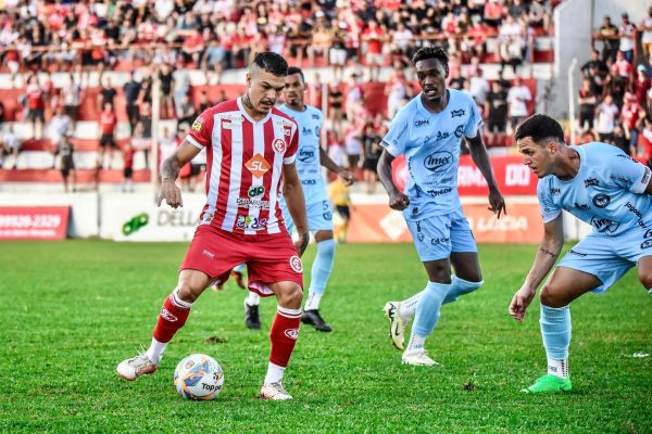 Lajeadense estreia com derrota para o Inter de Santa Maria