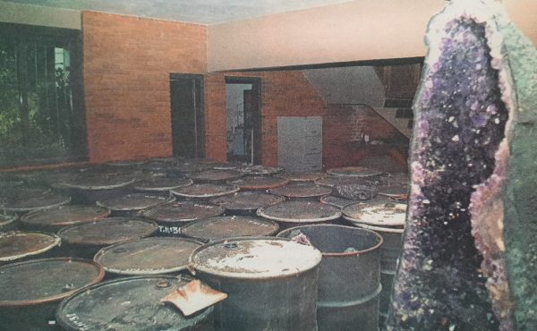 Há 20 anos, polícia apreendia 14,8 toneladas de pedras semipreciosas