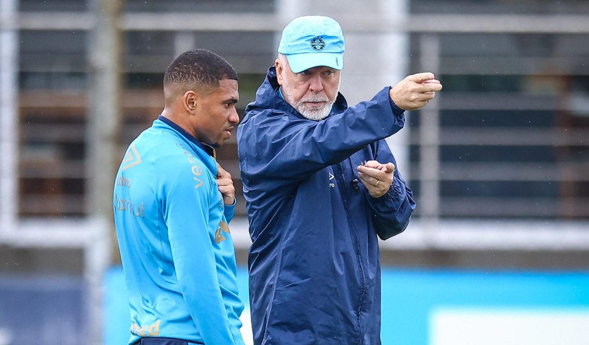Mano aproveita último jogo para fazer testes no time
