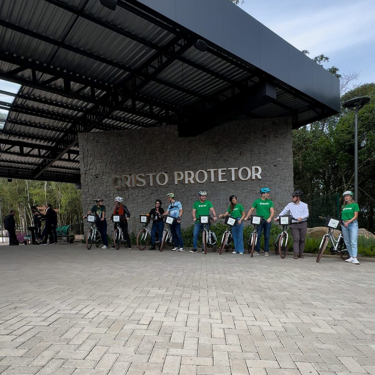 Boulevard Encantado inaugura sistema de mobilidade elétrica