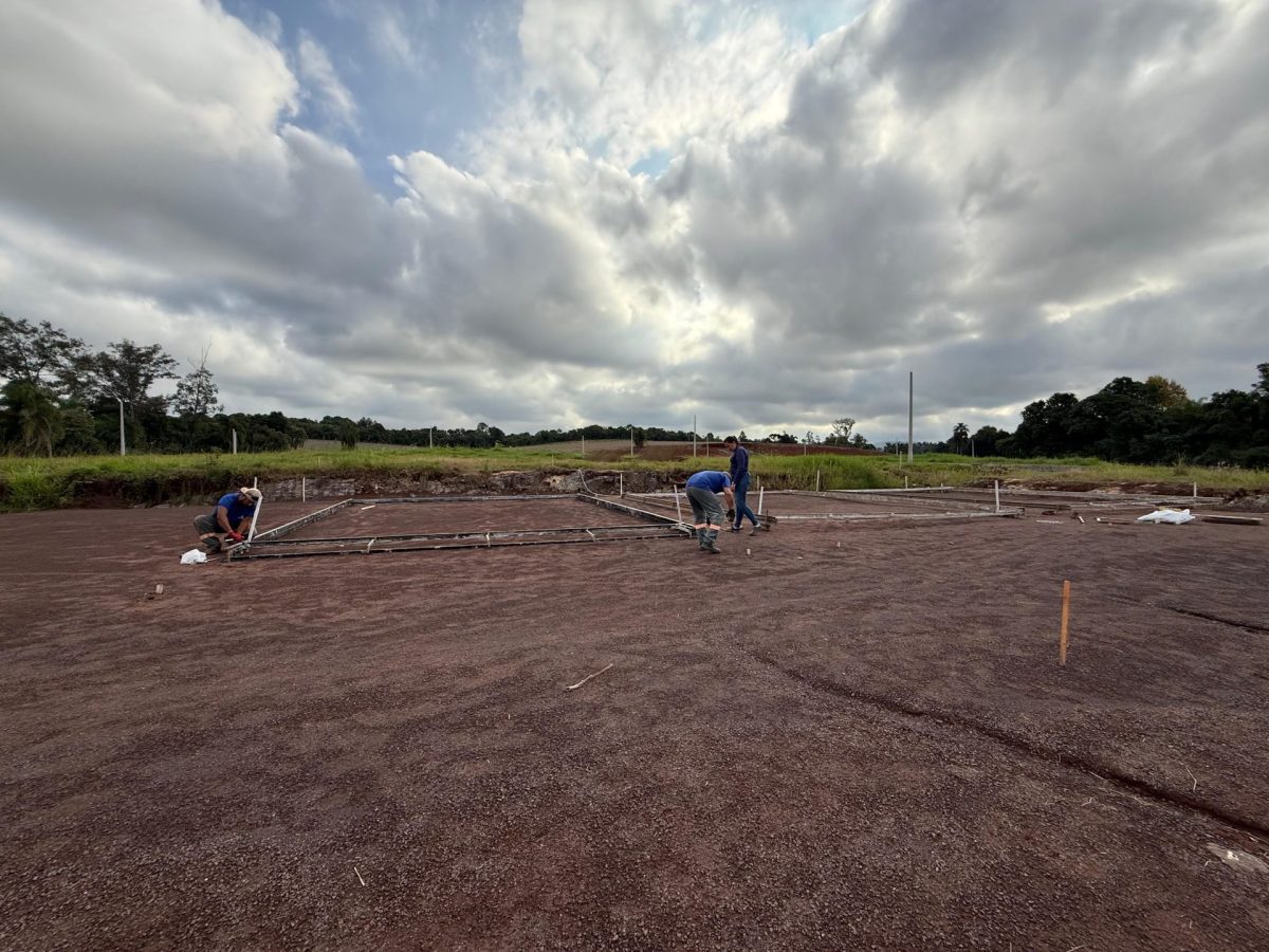 Começa em Lajeado construção das dez moradias de programa do Estado