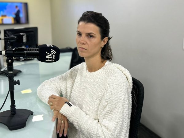 Uso excessivo de telas pode causar sintomas idênticos ao autismo