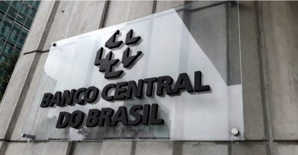 Mercado eleva PIB em 2025