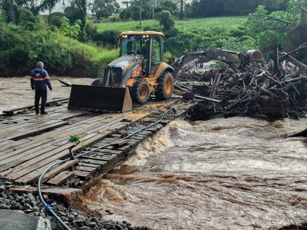 Após limpeza, Estrela avaliará liberação de ponte da Tangará