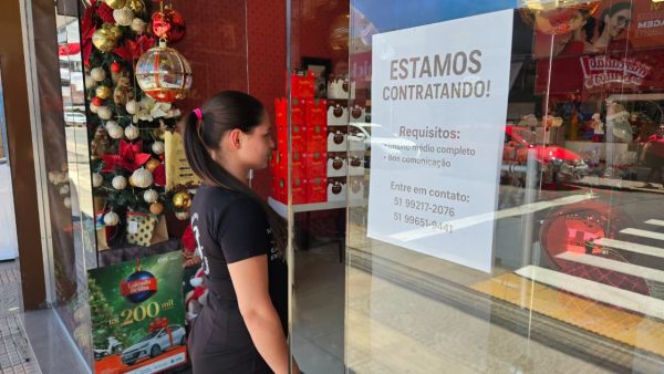 Mudança no mercado expõe contraste entre vagas e trabalhadores