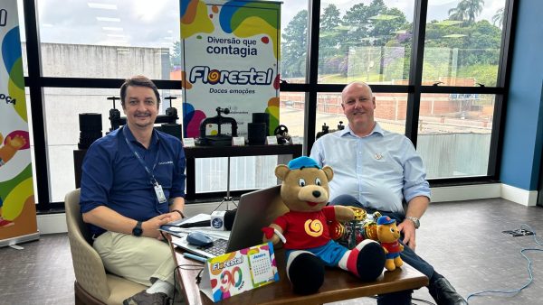 AO VIVO: Rádio A Hora apresenta programação na fábrica da Florestal