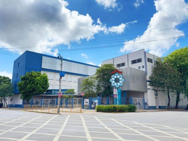 Colégio Madre Bárbara é destaque em competências digitais