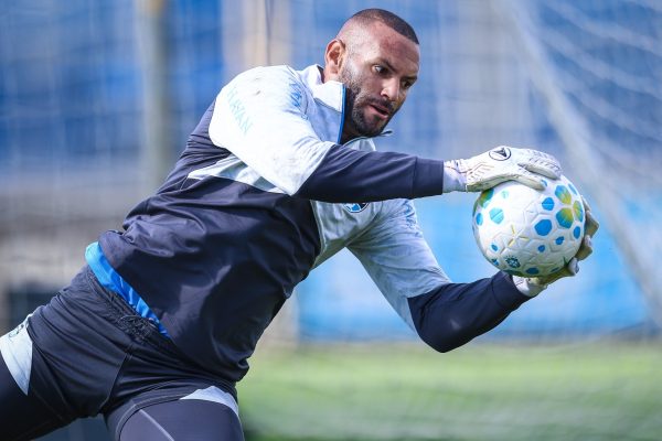 Grêmio busca vitória para seguir na caça à liderança