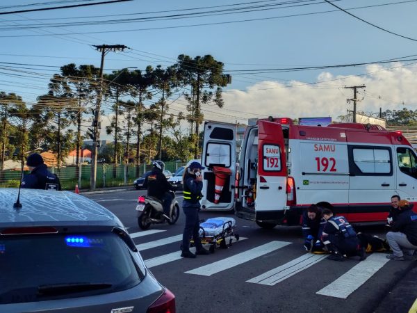 Motociclista sofre ferimentos após colisão com carro no São Cristóvão
