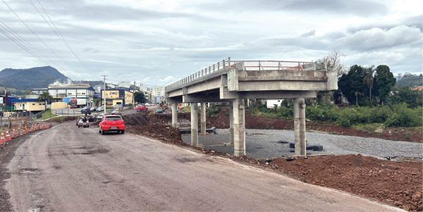 Vale encara reconstrução de 141 pontes