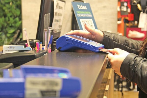 Vale soma mais de 93 mil pessoas com dívidas em atraso