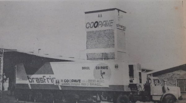 Há 50 anos: Coopave exportava frangos ao Oriente Médio
