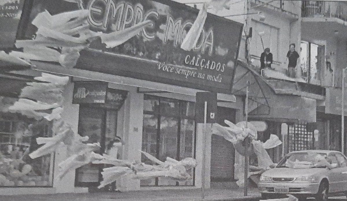 Há 20 anos: vendaval deixa 2,1 mil sem luz