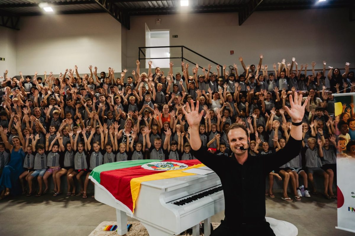 Projeto leva música e inspiração a 5 mil estudantes e conclui roteiro pelo Vale